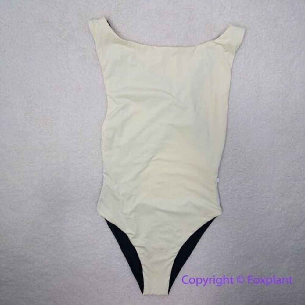 NEW La Gotta zariah color blocked asymmetric‎ one piece swimsuit, size S